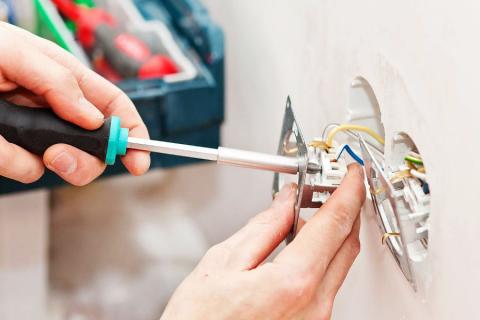 Монтаж розеток