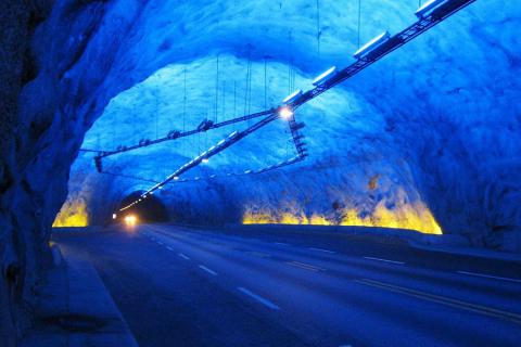 Освещение мостов и туннелей